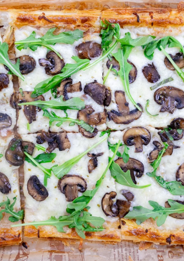 Mushroom & White Sauce Puff Pastry Pizza