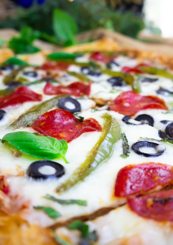 Crispy Pepperoni & Veggie Puff Pastry Pizza