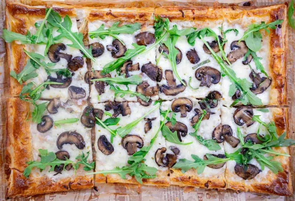 Mushroom and puff pastry pizza