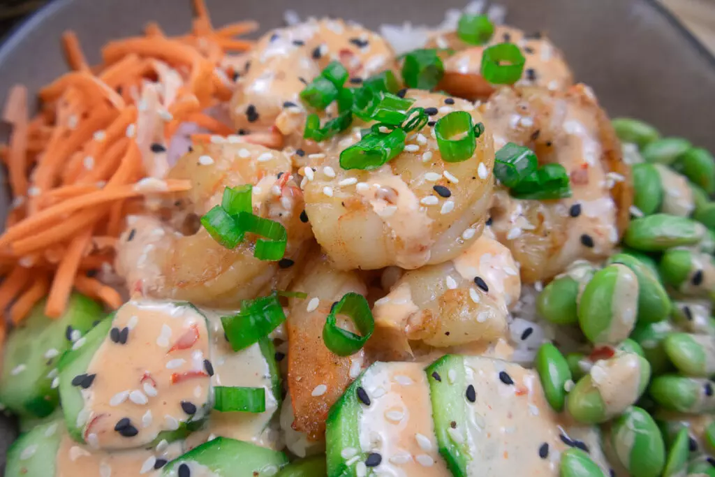 shrimp poke bowl with spicy sauce